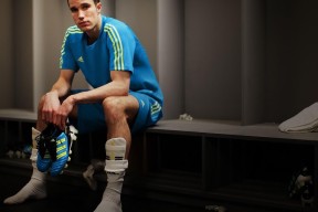 欧宝体育入口-萨拉赫与C罗30分钟巅峰对决，皇马激战悬念丛生